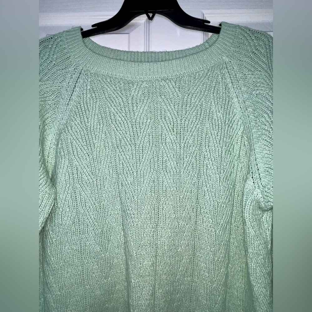 Women’s Old Navy Sweater Light Green Large Sweater